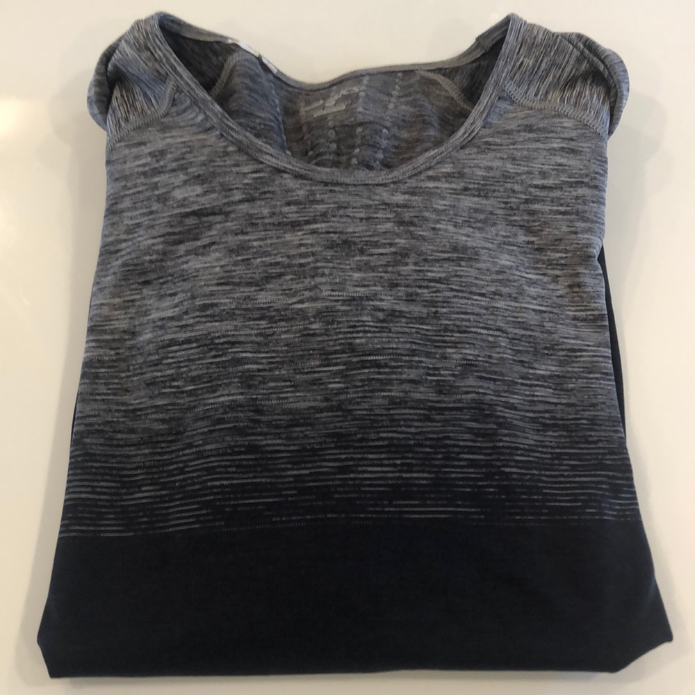 Women’s ASICS Ombré Top size M